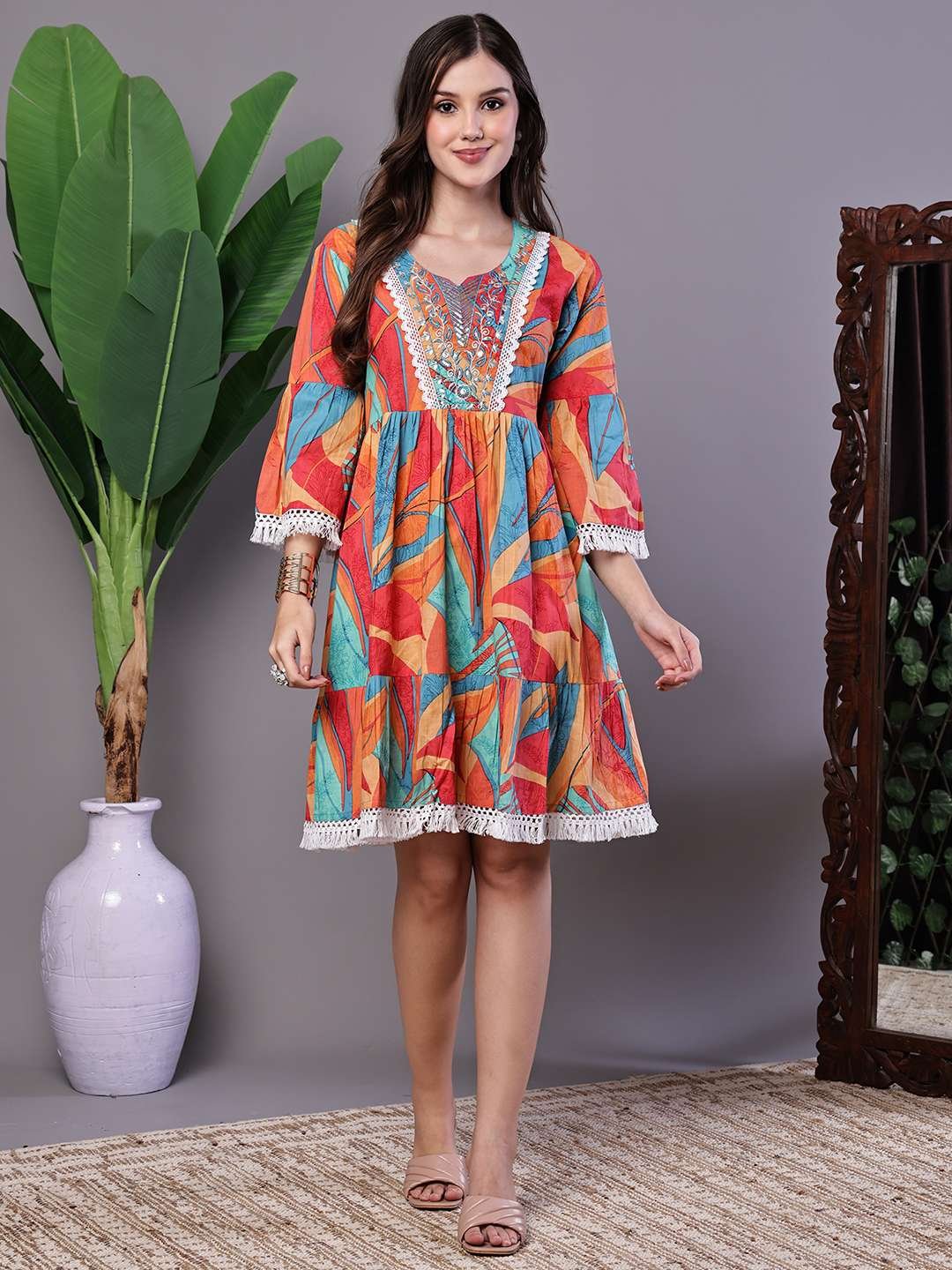 Wome's Bright Print Cotton Tunic Dress with Crochet Lace & Three-Quarter Sleeves Midi Dresses
